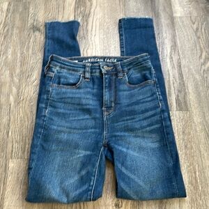 American Eagle Outfitters Women’s Super Hi-Rise Jegging Crop, raw hem, size 0